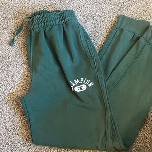 ⭐️3/$20 Champion sweat pants small